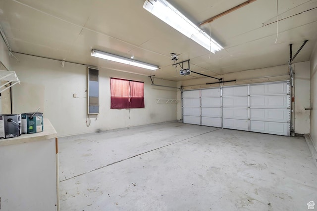 4195 W Kirkcaldy Cir S, South Jordan, UT 84009 - garage with a garage door opener