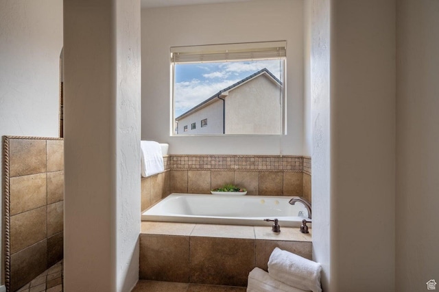 2104 S Corral Way, Washington, UT 84780 - full bathroom with a bath