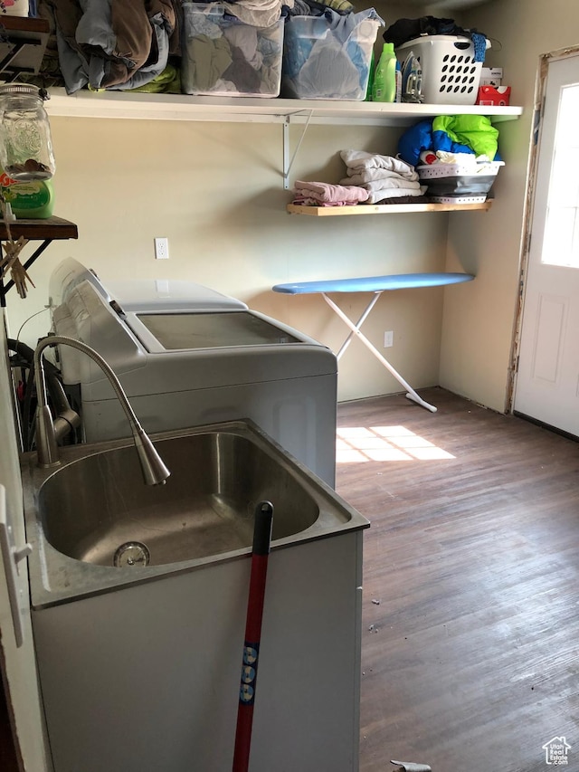 11741 E 14330 N Unit 232, Mount Pleasant, UT 84647 - interior space featuring washing machine and dryer, wood finished floors, and laundry area