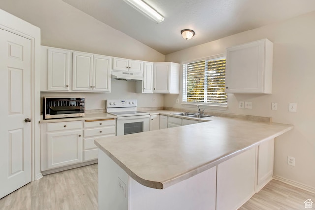 1494 E 1300 S, Provo, UT 84606 - kitchen with electric stove, under cabinet range hood, light wood-style floors, vaulted ceiling, and a peninsula