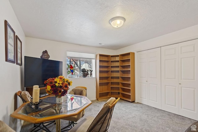 846 E Holroyd S, South Ogden, UT 84403 - carpeted dining area with a textured ceiling