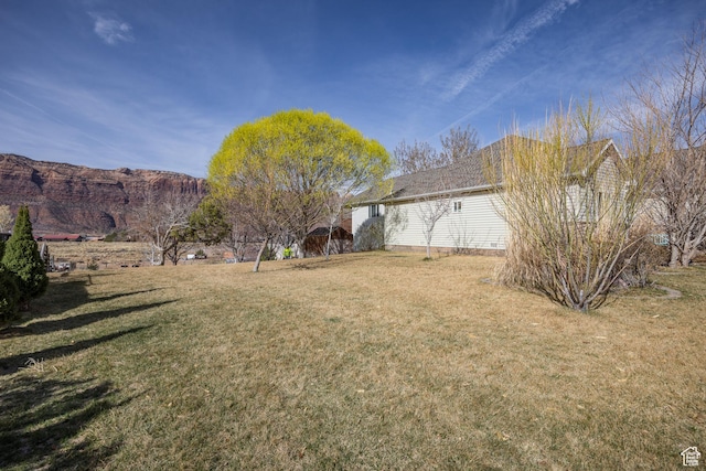 98 E Mt Peale Dr, Moab, UT 84532 - view of yard