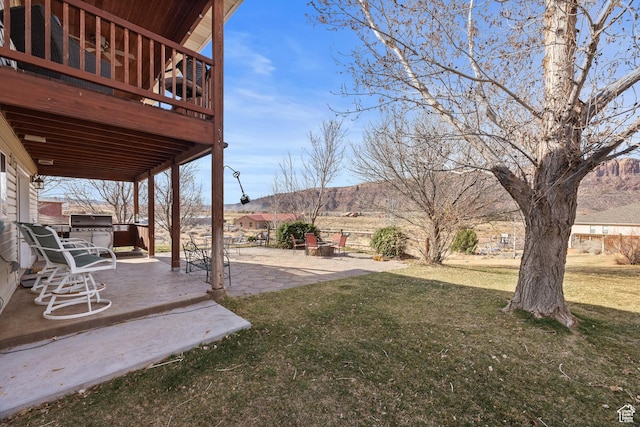 98 E Mt Peale Dr, Moab, UT 84532 - view of yard with a patio area