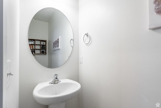 6321 W Moon Valley Dr, South Jordan, UT 84009 - bathroom with a sink
