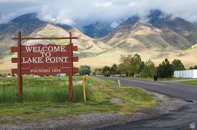 2080 E Colette St, Lake Point, UT 84074 - exterior view of a mountainous background