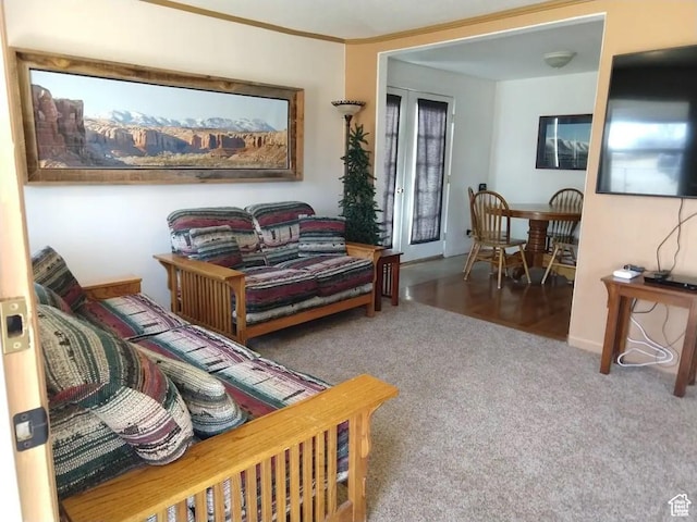 8 S 400 W, Blanding, UT 84511 - carpeted living area featuring baseboards