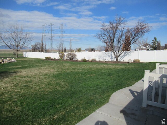 760 S Wellington Dr W, Kaysville, UT 84037 - view of yard featuring a fenced backyard