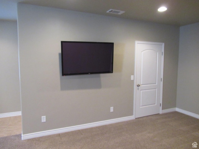 760 S Wellington Dr W, Kaysville, UT 84037 - interior space featuring baseboards, carpet floors, visible vents, and recessed lighting