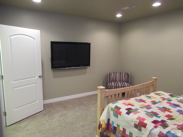 760 S Wellington Dr W, Kaysville, UT 84037 - carpeted bedroom featuring visible vents, baseboards, and recessed lighting