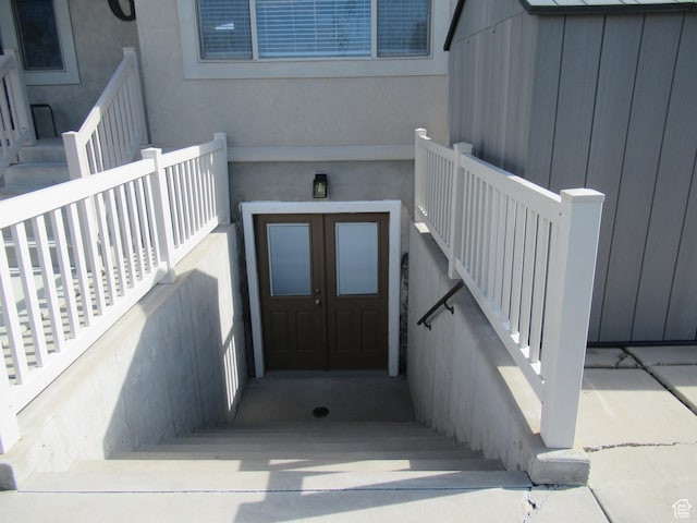 760 S Wellington Dr W, Kaysville, UT 84037 - entrance to property with stucco siding