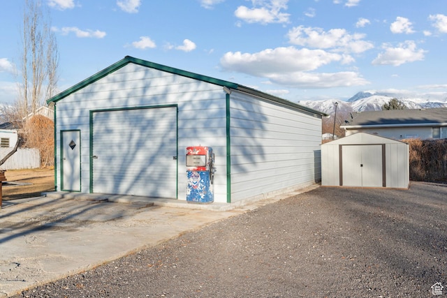 682 N 700 E, Lehi, UT 84043 - detached garage featuring a mountain view