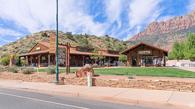 35 Lion Blvd, Springdale, UT 84767 - exterior space featuring a mountain view