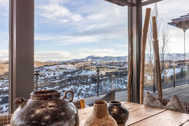 8006 N Sunrise Loop, Park City, UT 84098 - interior space with a mountain view