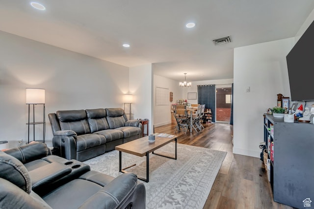 5518 S 875 E, South Ogden, UT 84405 - living room featuring a chandelier, dark wood-style floors, baseboards, visible vents, and recessed lighting