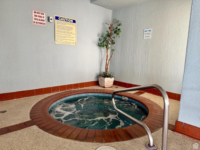 544 S Fiesta Dr, Ivins, UT 84738 - details with a jacuzzi and a textured wall