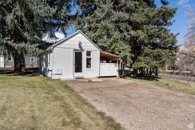 129 S 7200 E, Huntsville, UT 84317 - view of front facade featuring a front yard