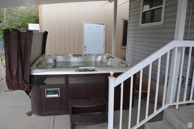 567 S Hazel Dr, Salem, UT 84653 - view of patio / terrace featuring a hot tub
