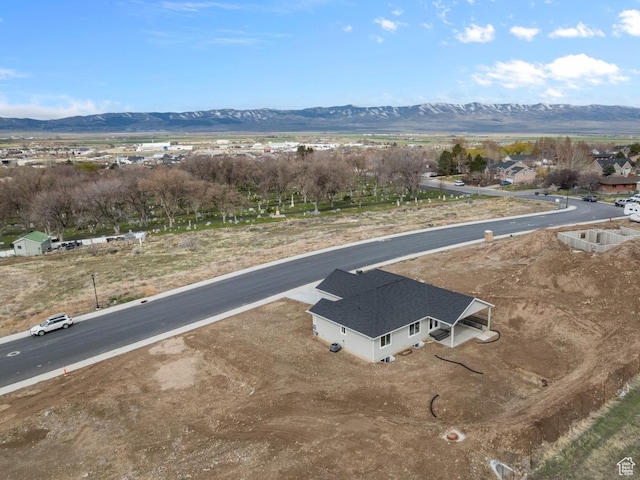 bird's eye view with a mountain view