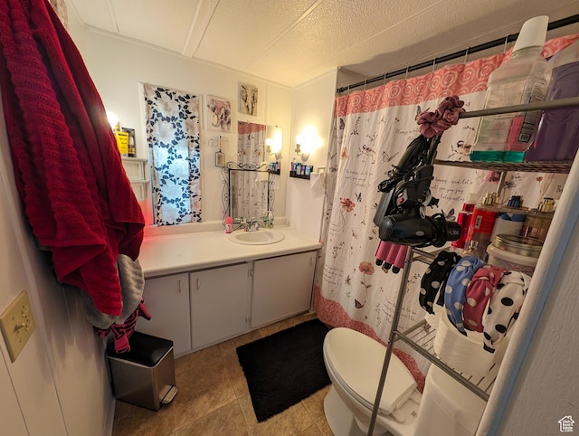 160 W 800 S, Payson, UT 84651 - bathroom with toilet, vanity, and a textured ceiling