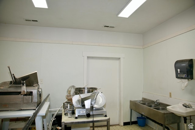 510 N Main St, Henefer, UT 84033 - misc room with visible vents and a sink