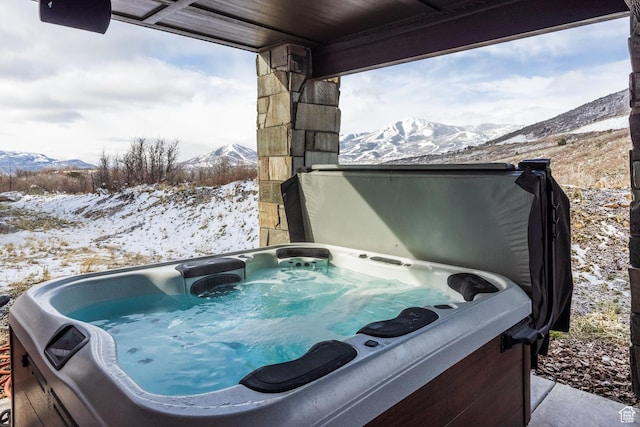 12709 N Belaview Way, Hideout, UT 84036 - details featuring a mountain view and a hot tub