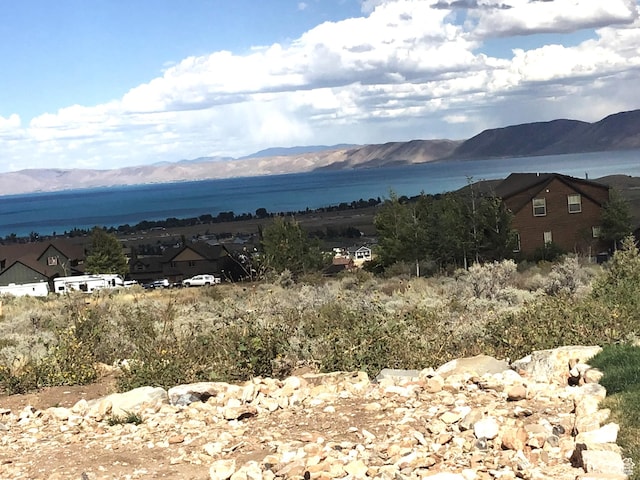 3525 S Sweetwater Pkwy, Garden City, UT 84028 - view of mountain background featuring a nearby body of water