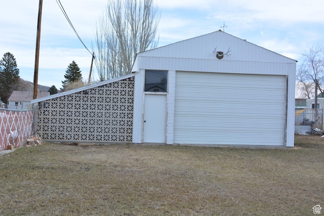418 N 9th St, Montpelier, ID 83254 - detached garage featuring fence
