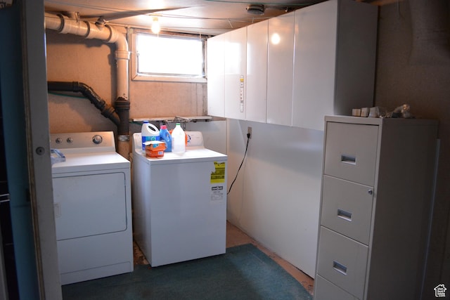 418 N 9th St, Montpelier, ID 83254 - laundry area with washing machine and dryer and cabinet space