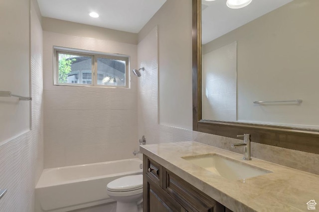 15724 S Rolling Bluff Dr, Draper Ut Cnty, UT 84020 - full bath featuring toilet, washtub / shower combination, and vanity