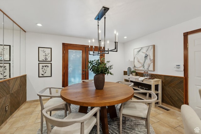 dining room featuring visible vents, recessed lighting, an inviting chandelier, and wainscoting