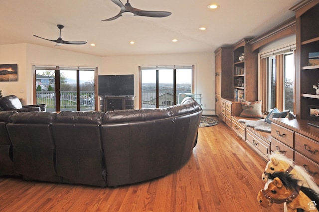 360 E 1825 N, Centerville, UT 84014 - living area with light wood-style floors, a ceiling fan, and recessed lighting