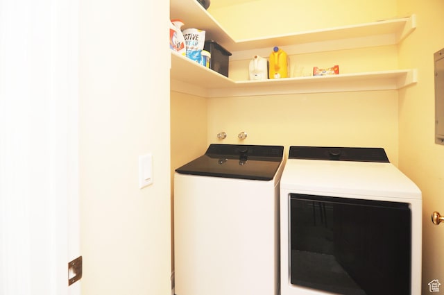 360 E 1825 N, Centerville, UT 84014 - washroom with washing machine and clothes dryer and laundry area