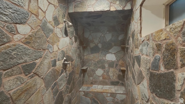 2847 W Amini Way S, Jordan, UT 84095 - details featuring a tile shower