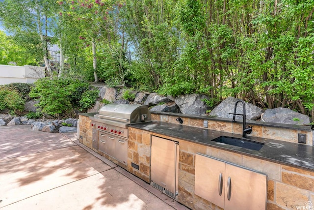 276 S 600 E, Alpine, UT 84004 - view of patio featuring a sink, fence, a grill, and exterior kitchen
