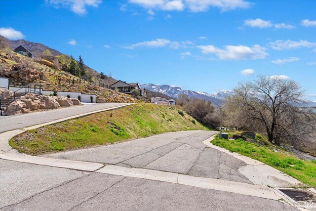 3088 E Silver Hawk Dr S, Holladay, UT 84121