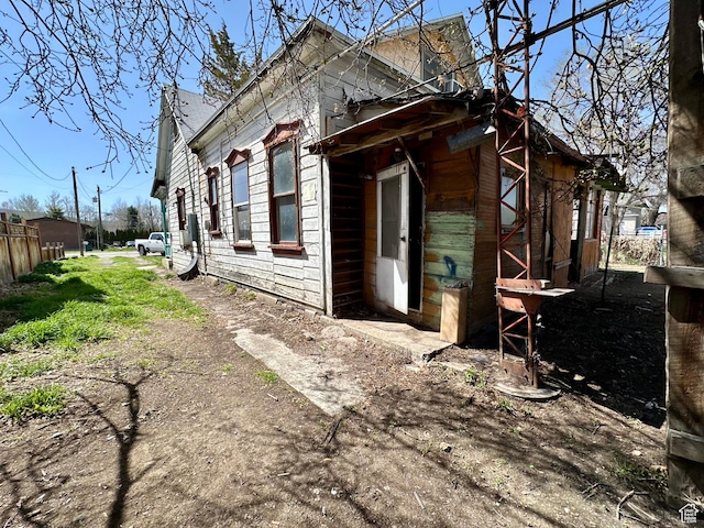 view of home's exterior