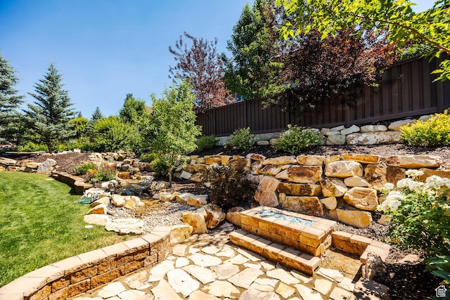 view of yard featuring fence