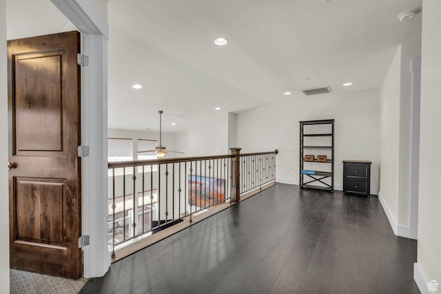 865 W Benjamin Pl, Kamas, UT 84036 - hall featuring dark wood-type flooring, visible vents, baseboards, and recessed lighting