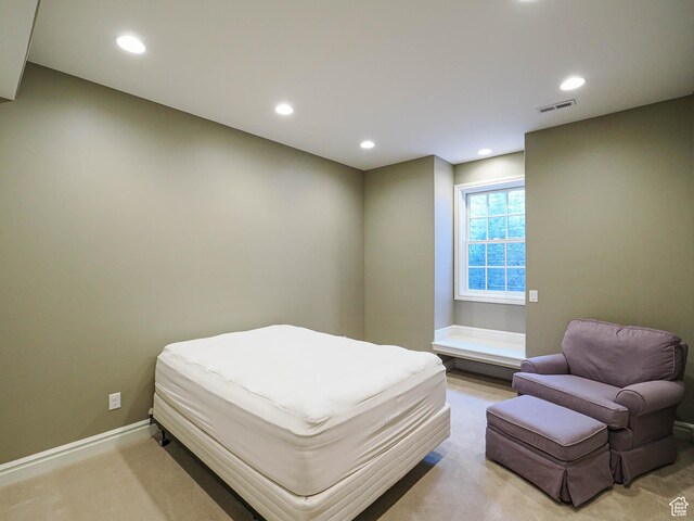 1979 E Olympus Point Dr, Holladay, UT 84117 - bedroom featuring baseboards, visible vents, and recessed lighting
