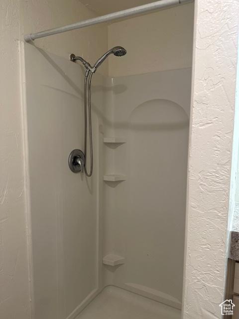 56 E Center St Unit 1, Richfield, UT 84701 - bathroom with a shower