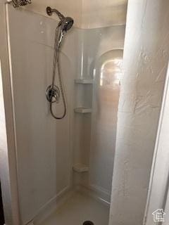 56 E Center St Unit 1, Richfield, UT 84701 - details featuring a shower stall