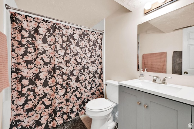 992 E 5625 S, South Ogden, UT 84405 - full bath with vanity, a shower with curtain, and toilet