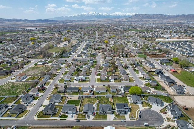 bird's eye view featuring a residential view and a mountain view