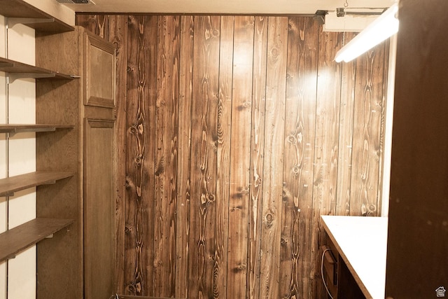 20 E 9n Cir N, American Fork, UT 84003 - bathroom featuring wood walls