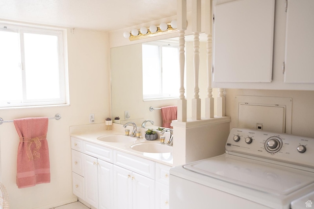 20 E 9n Cir N, American Fork, UT 84003 - bathroom featuring a sink, washer / dryer, and plenty of natural light
