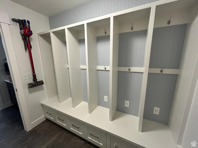 10124 S Autumn Breeze Ln W, South Jordan, UT 84009 - view of mudroom