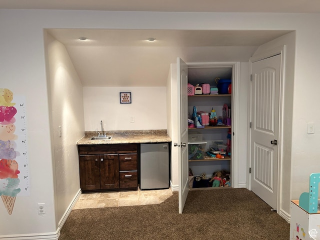10124 S Autumn Breeze Ln W, South Jordan, UT 84009 - pantry featuring a sink
