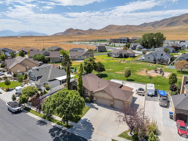 4071 S Sandpiper Ln, Saratoga Springs, UT 84045 - birds eye view of property featuring a mountain view and a residential view