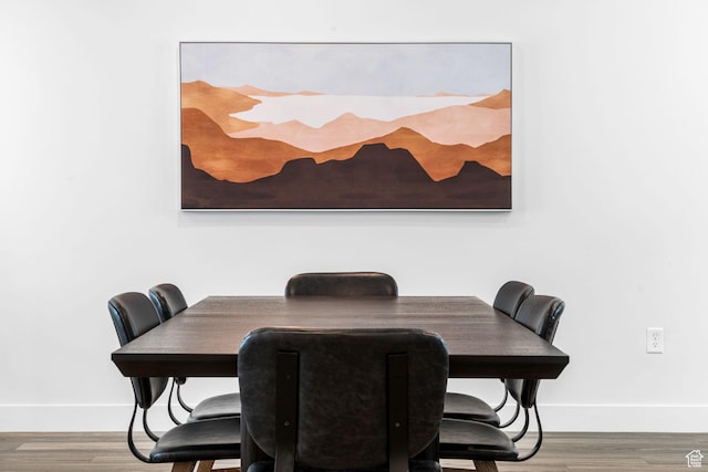2321 W Leigh Ln Unit M55, West Haven, UT 84401 - dining area featuring wood finished floors and baseboards