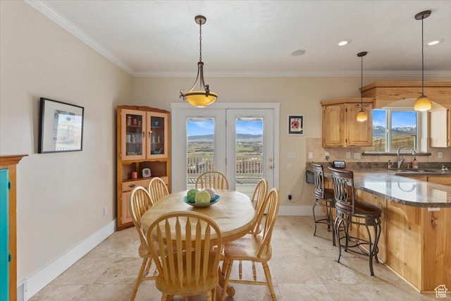 106 N Bear River Blfs, Preston, ID 83263 - dining room featuring ornamental molding and baseboards